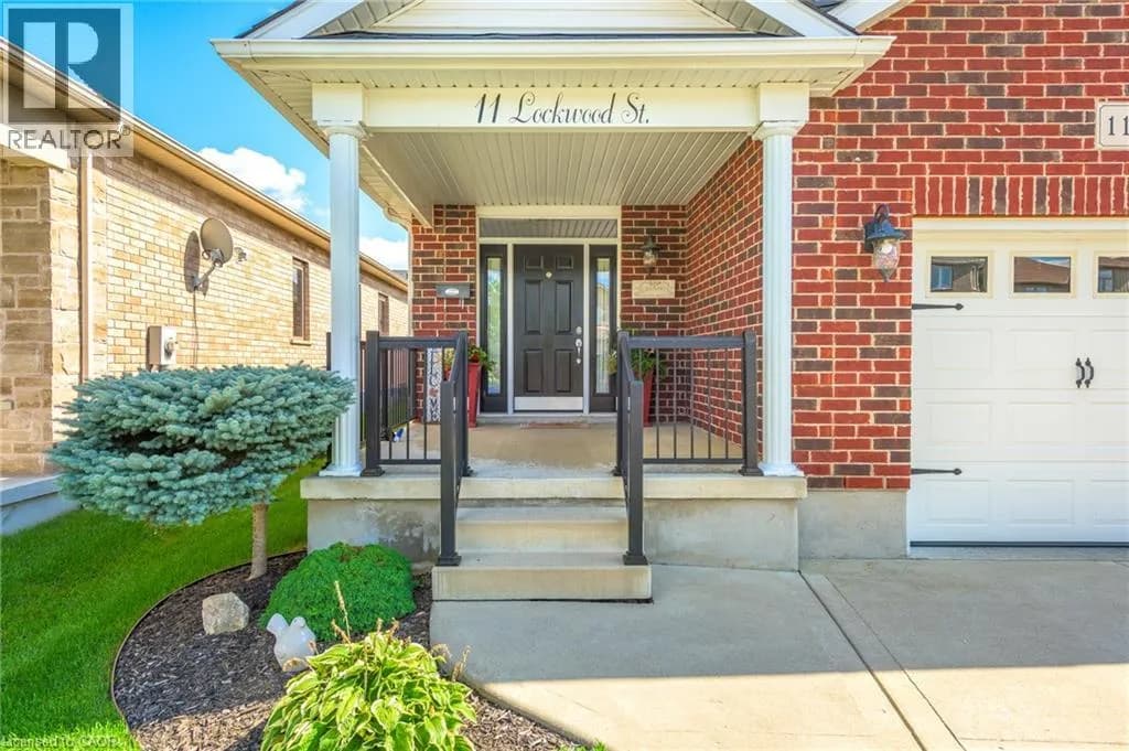 11 LOCKWOOD Street — photo 3 of 38