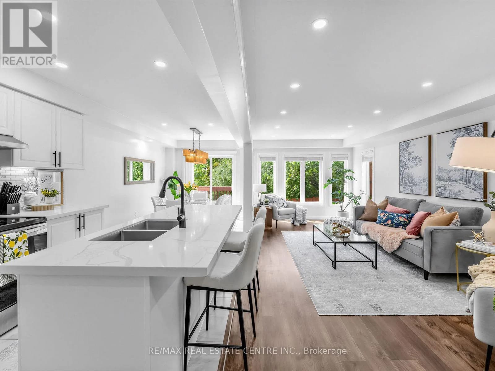 35 - 755 LINDEN DRIVE — photo 3 of 30