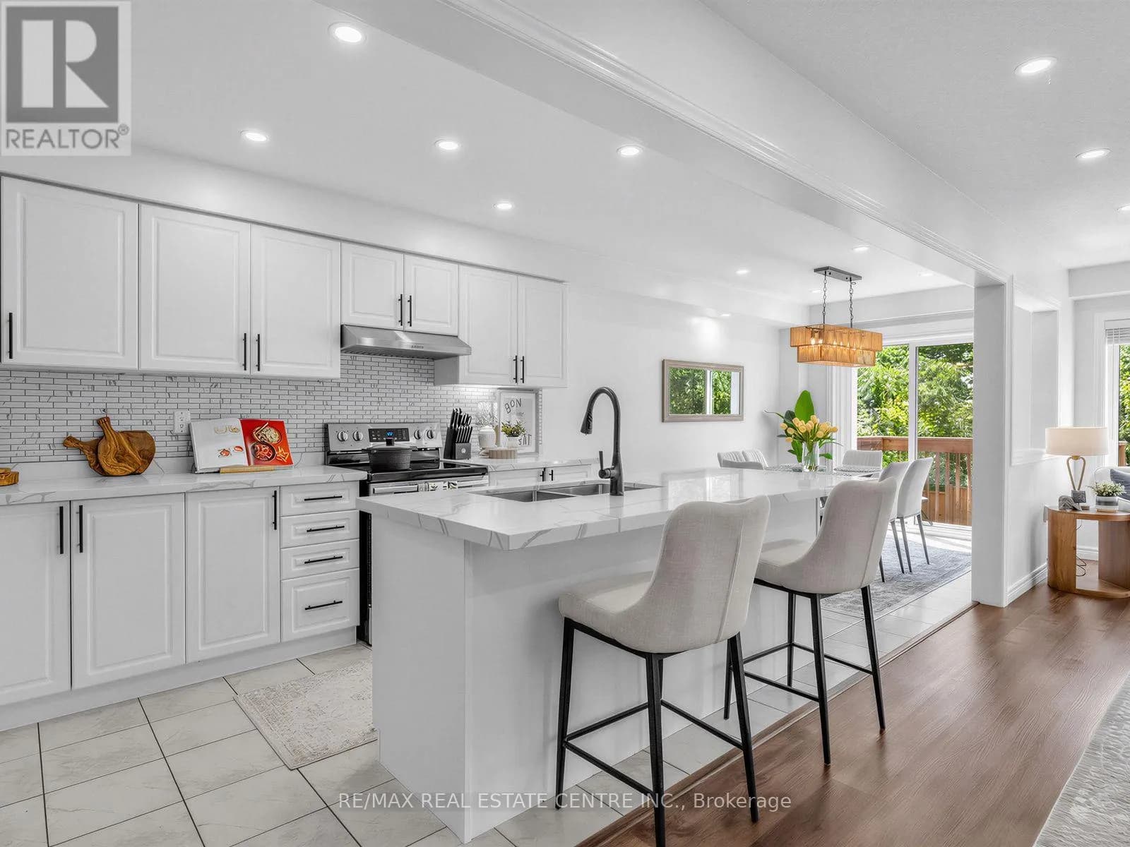 35 - 755 LINDEN DRIVE — photo 4 of 30