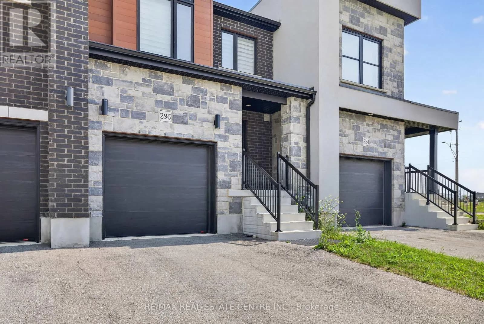296 BRADSHAW DRIVE — photo 4 of 42