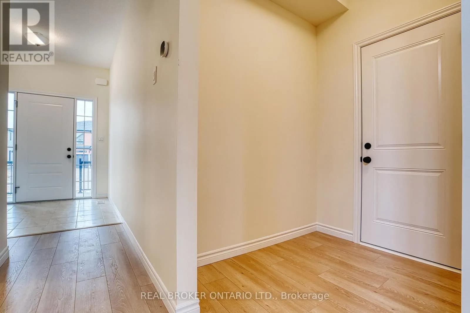 46 FORD DRIVE — photo 4 of 23
