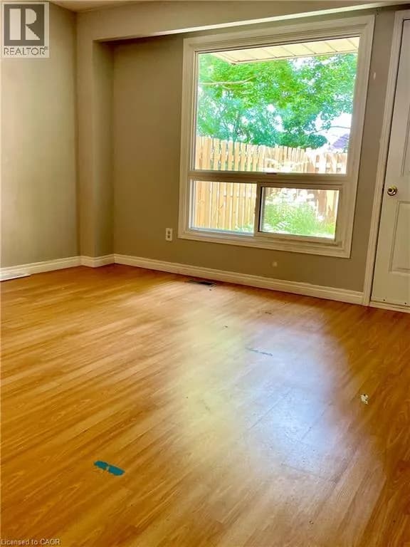 165 GREEN VALLEY Drive Unit# 45 — photo 5 of 9