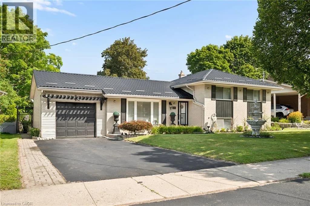 285 STONYBROOK Drive — photo 1 of 49