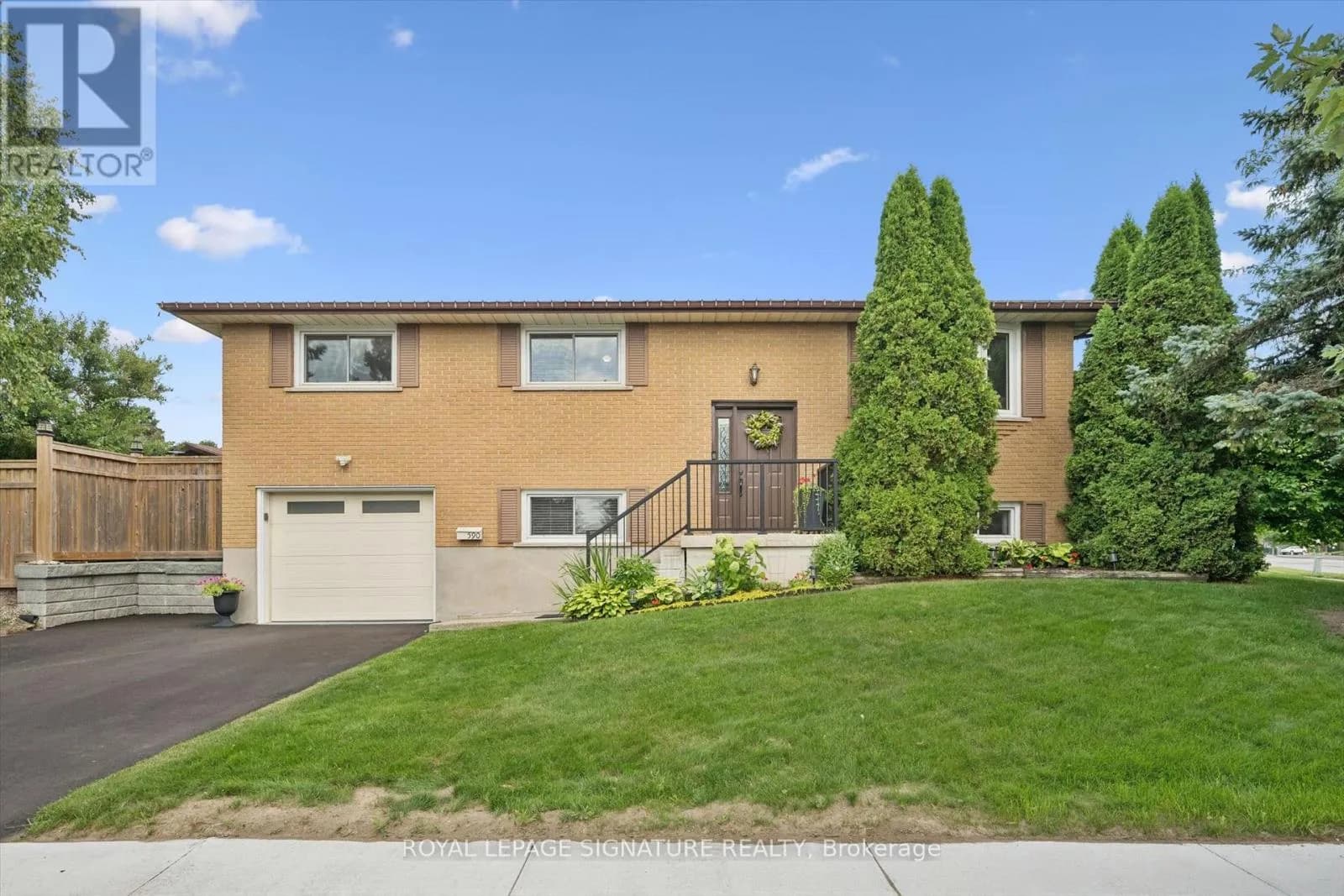 590 FERN ROAD — photo 1 of 44