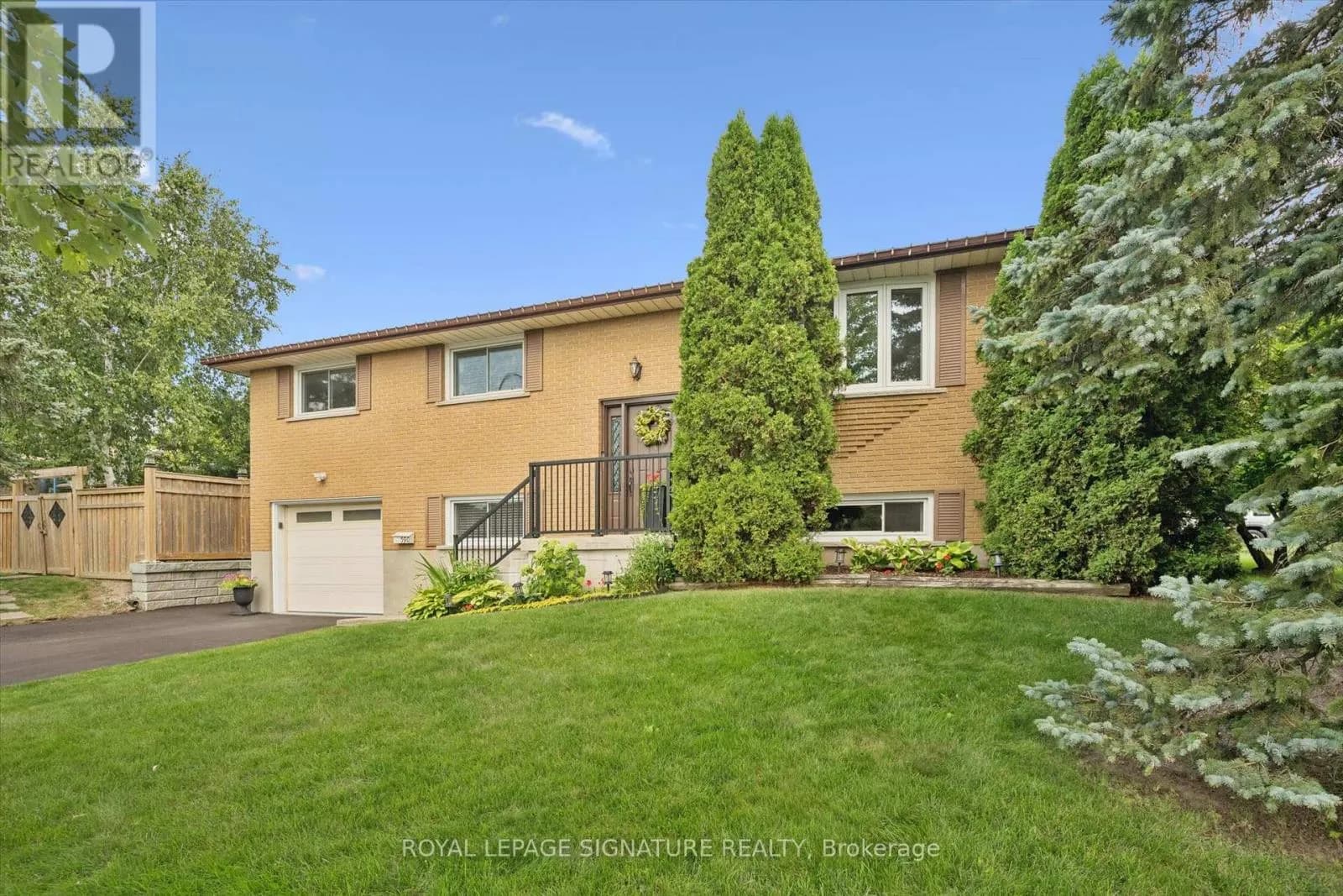 590 FERN ROAD — photo 3 of 44