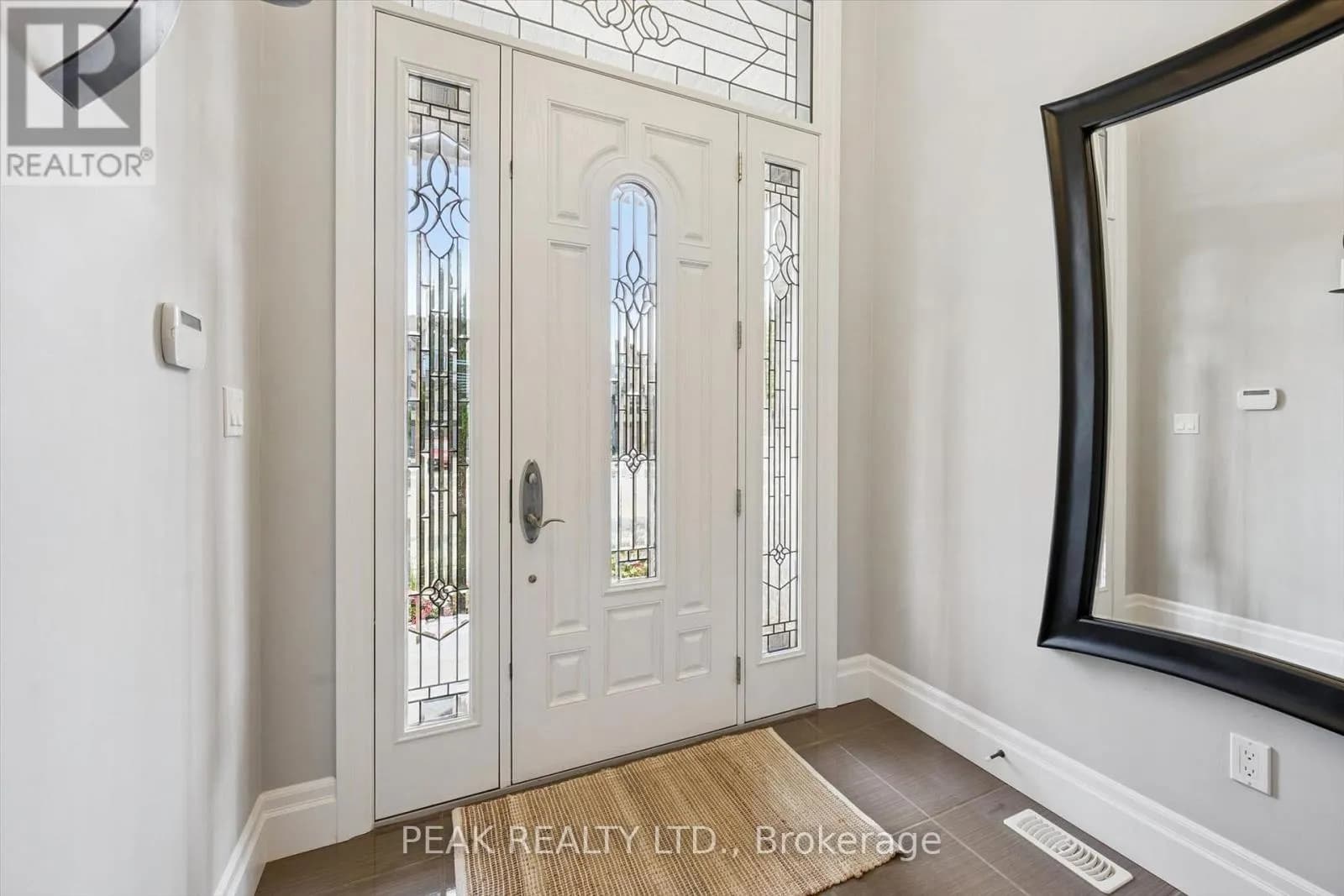 111 OAK PARK DRIVE — photo 3 of 45