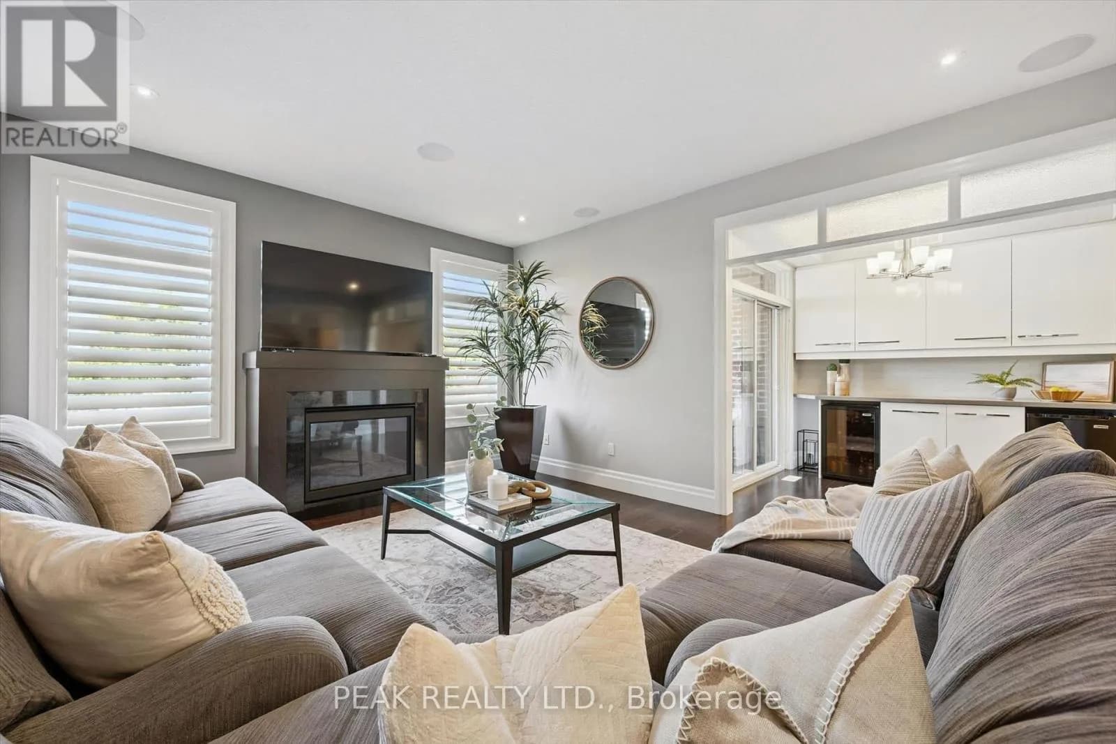 111 OAK PARK DRIVE — photo 5 of 45