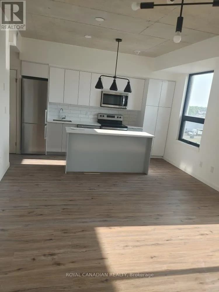 506 - 7 ERIE AVENUE — photo 1 of 18