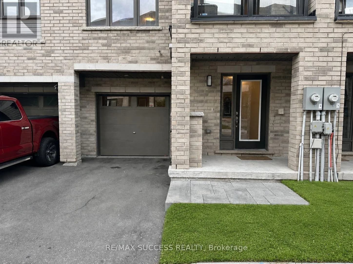 502 - 585 COLBORNE STREET E — photo 3 of 21