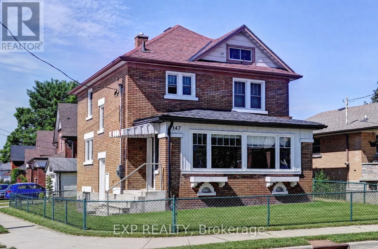 147 COURTLAND AVENUE E — photo 1 of 50