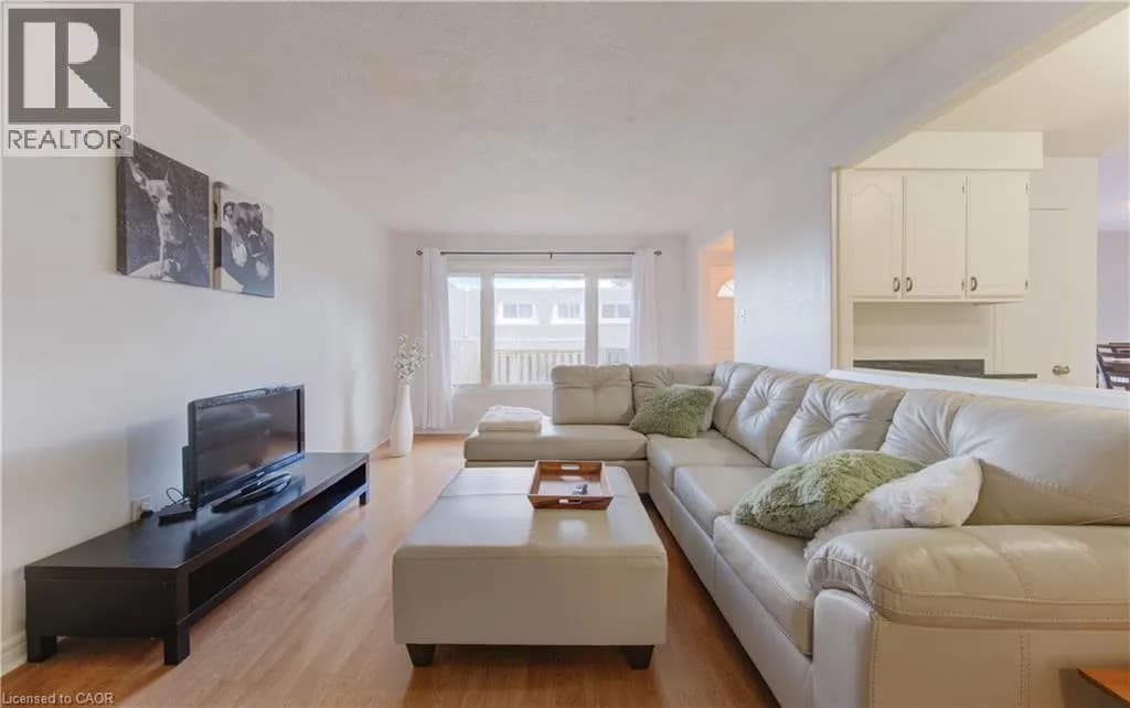 14 WILLIAMSBURG Road Unit# 47 — photo 3 of 35
