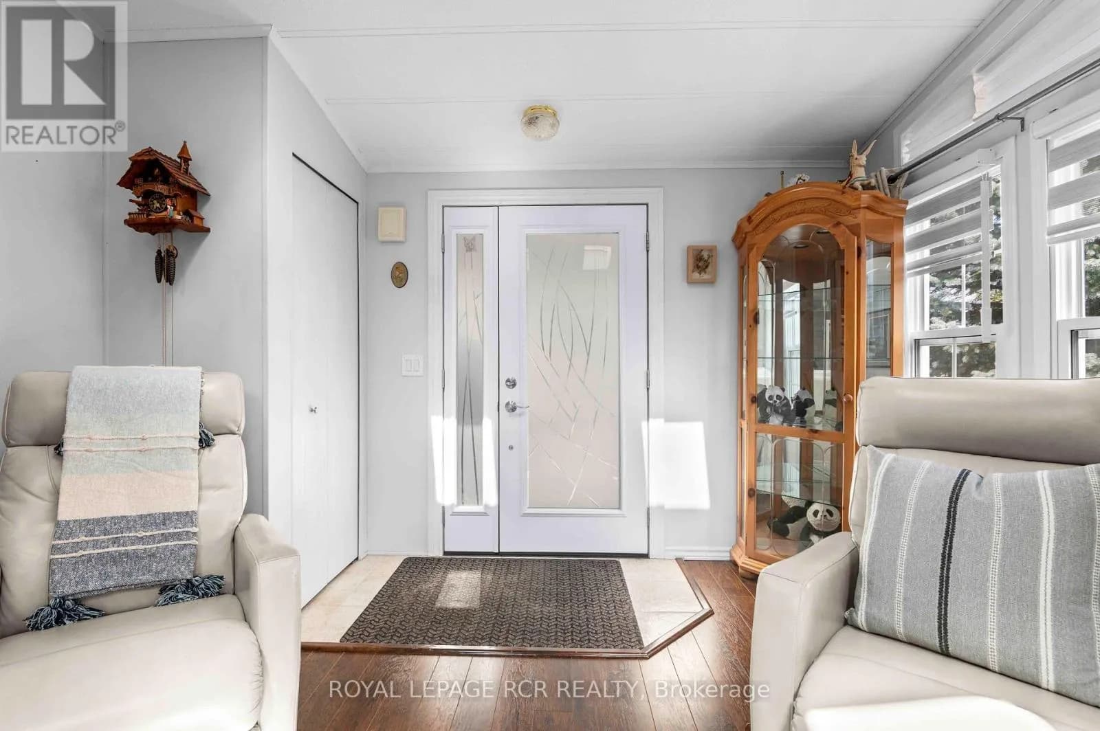465 SPRUCE STREET — photo 4 of 44