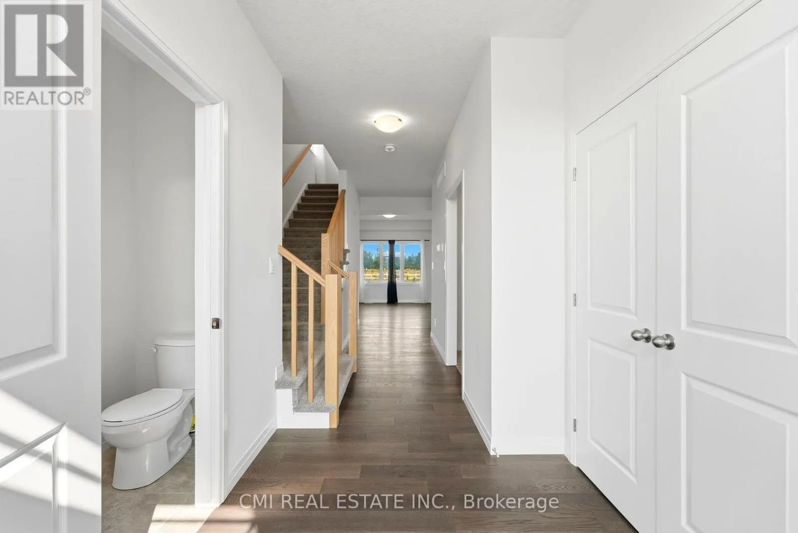128 DEMPSEY DRIVE — photo 4 of 42
