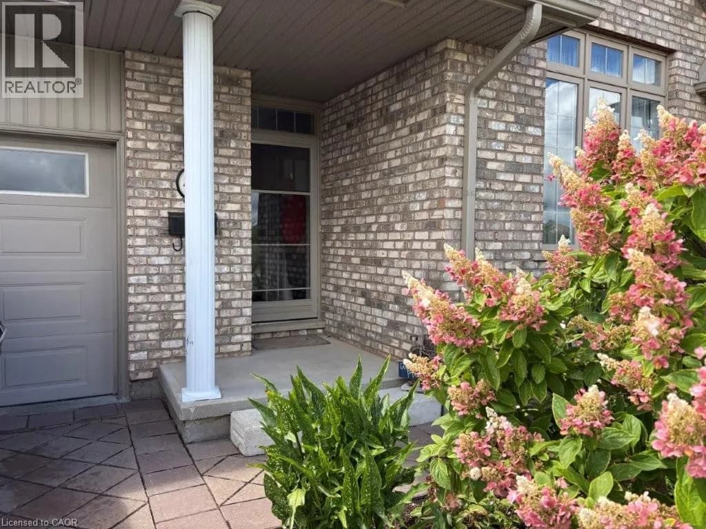 44 LIVINGSTON Boulevard Unit# 11 — photo 2 of 50