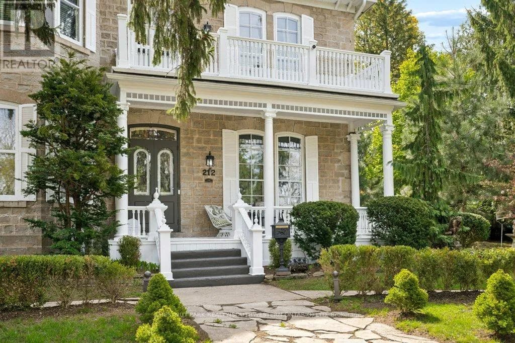 212 QUEEN STREET E — photo 3 of 48