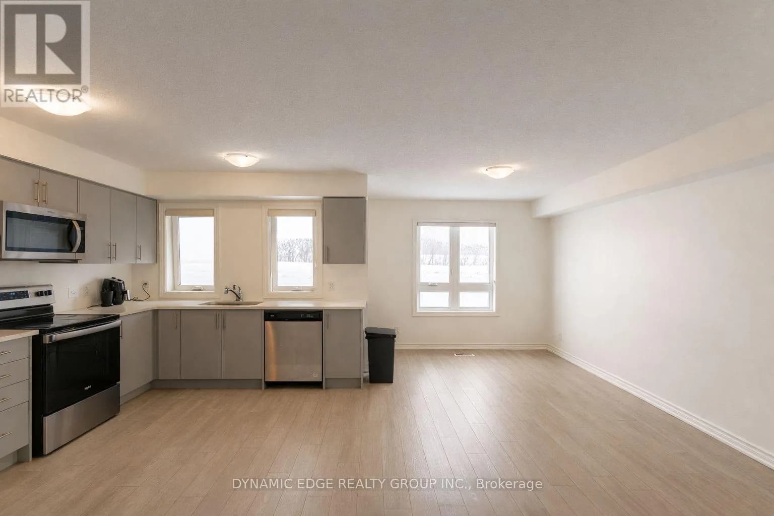 25 - 235 CHAPEL HILL DRIVE — photo 3 of 13