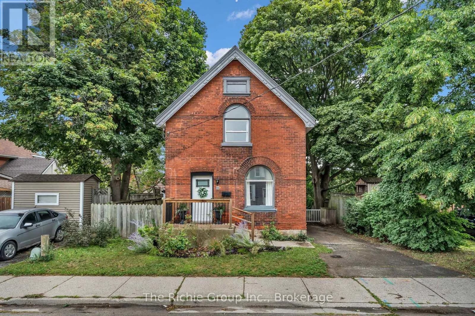 119 BROCK STREET — photo 1 of 28