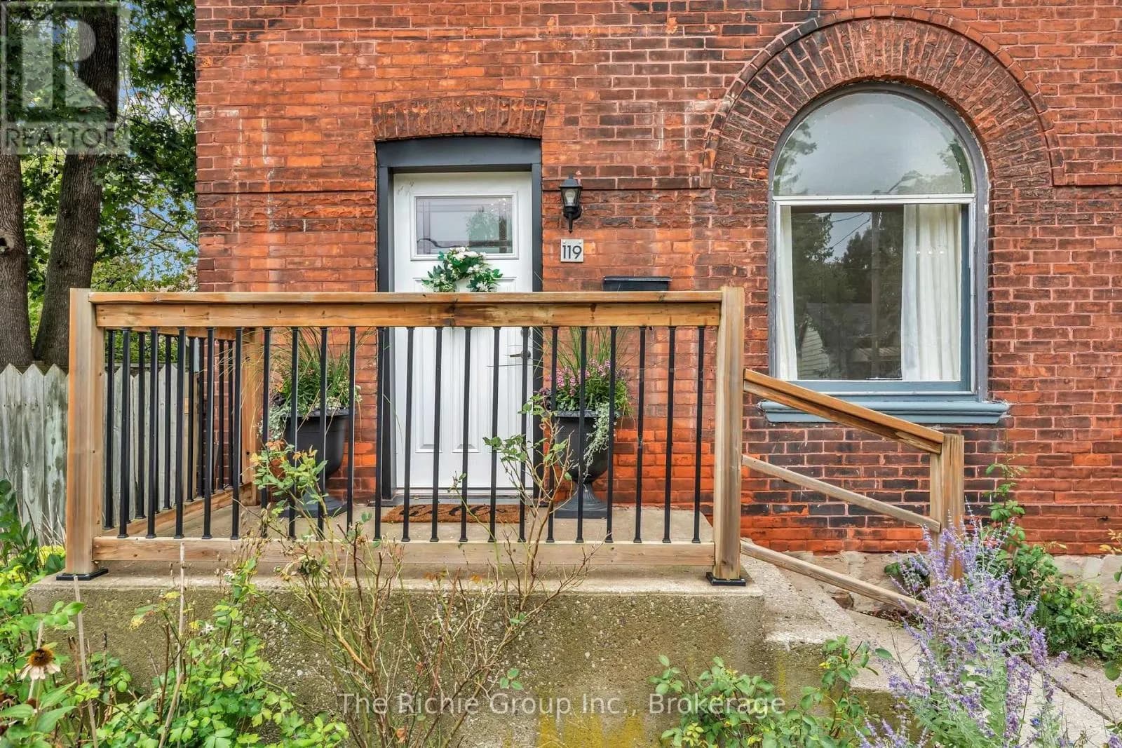 119 BROCK STREET — photo 3 of 28