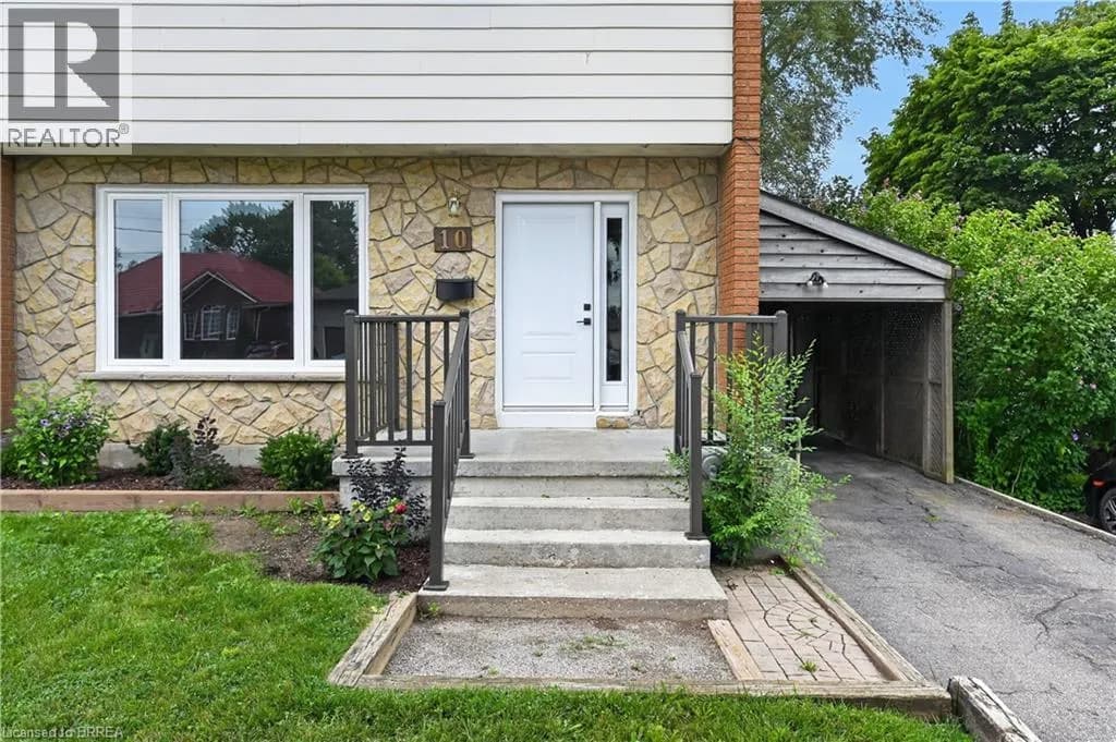 10 ELMWOOD Avenue — photo 4 of 48
