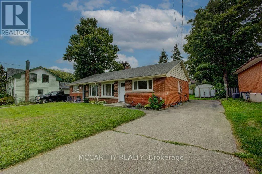 20 SARAH STREET — photo 1 of 38
