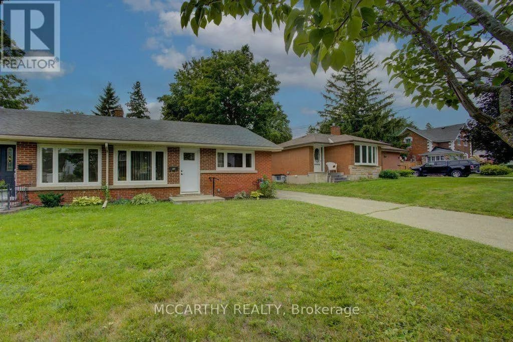 20 SARAH STREET — photo 3 of 38