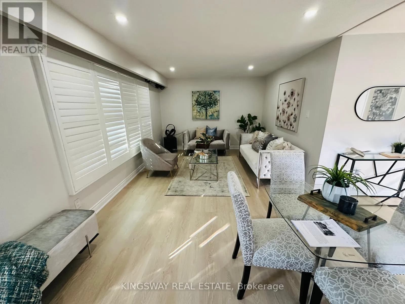 35 SILVER ASPEN CRESCENT — photo 5 of 36