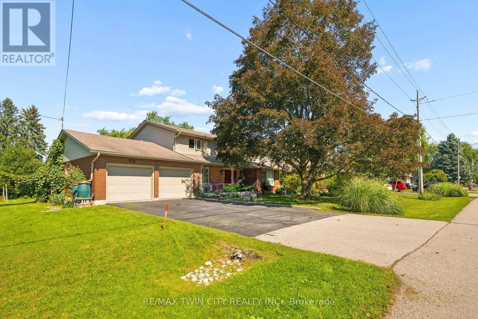 142 CARSON DRIVE — photo 2 of 34
