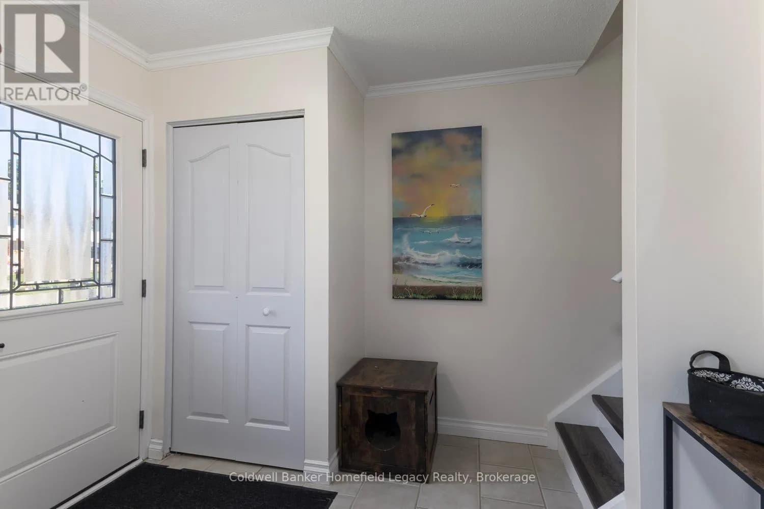 185 MAPLE AVENUE — photo 5 of 39