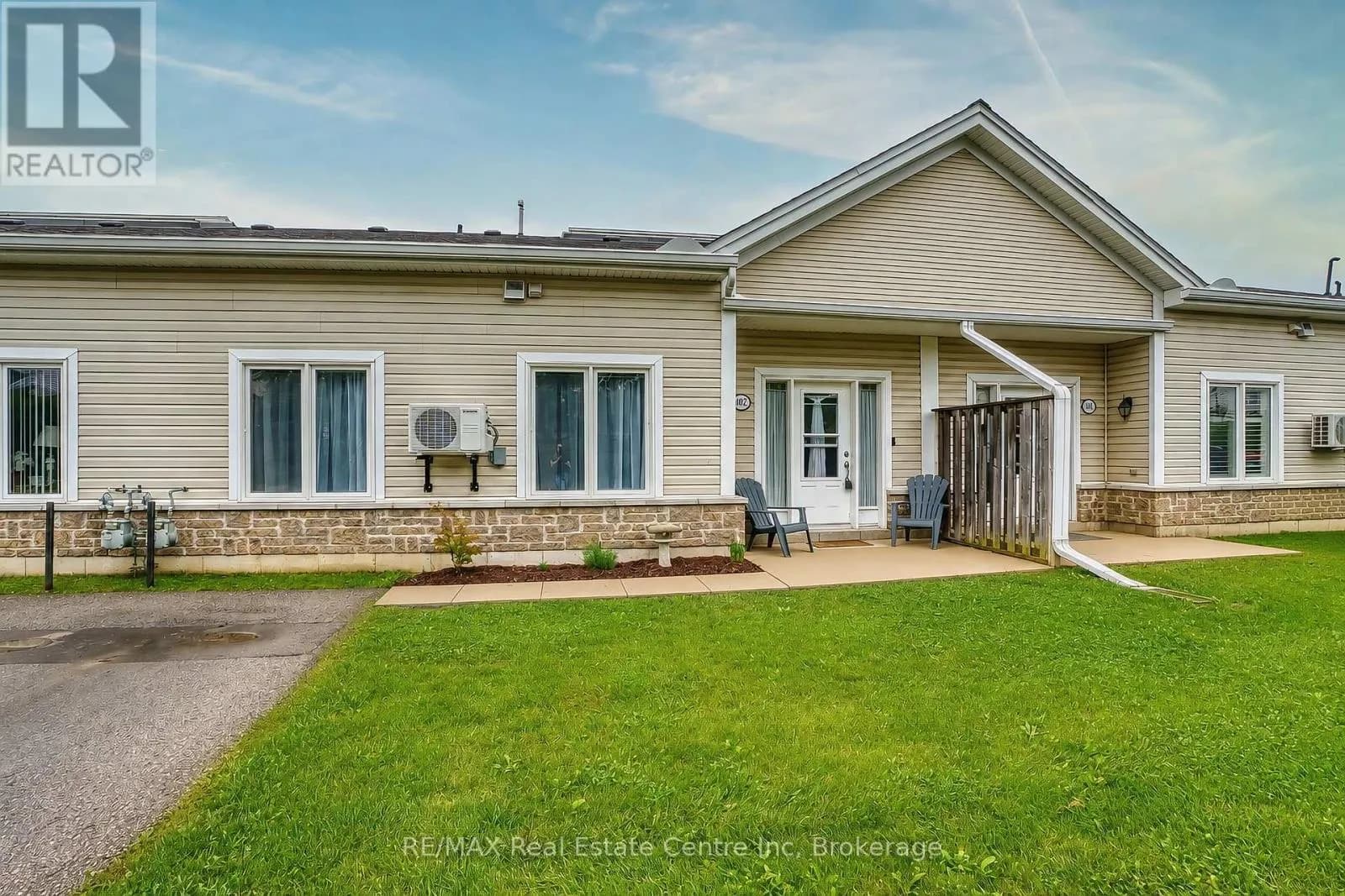 102 - 760 WOODHILL DRIVE — photo 1 of 32