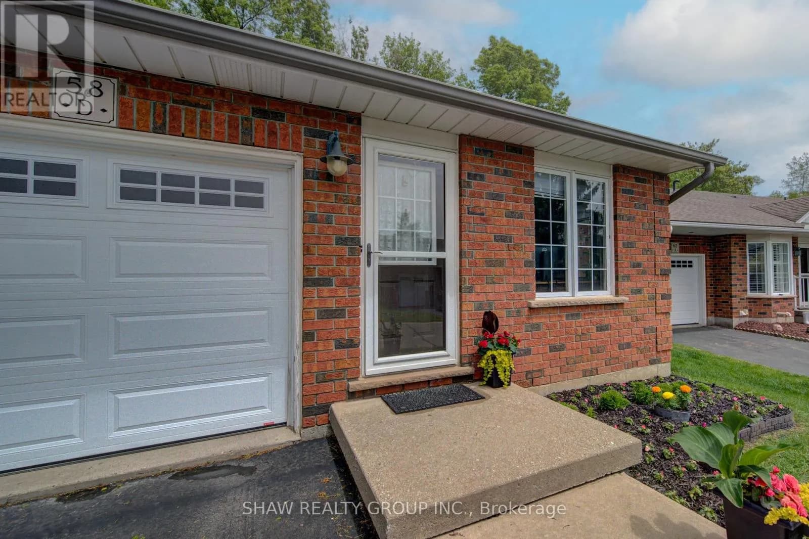 58D HARRIS AVENUE — photo 3 of 46