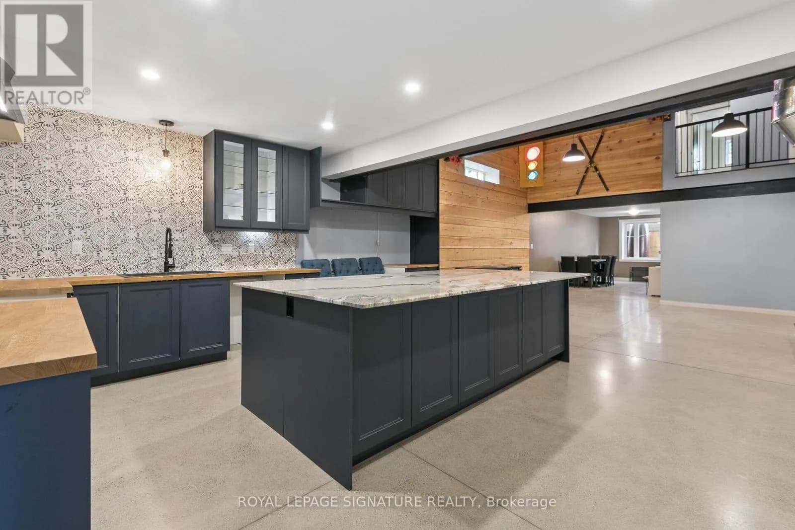 24 DAVIDSON STREET — photo 3 of 24