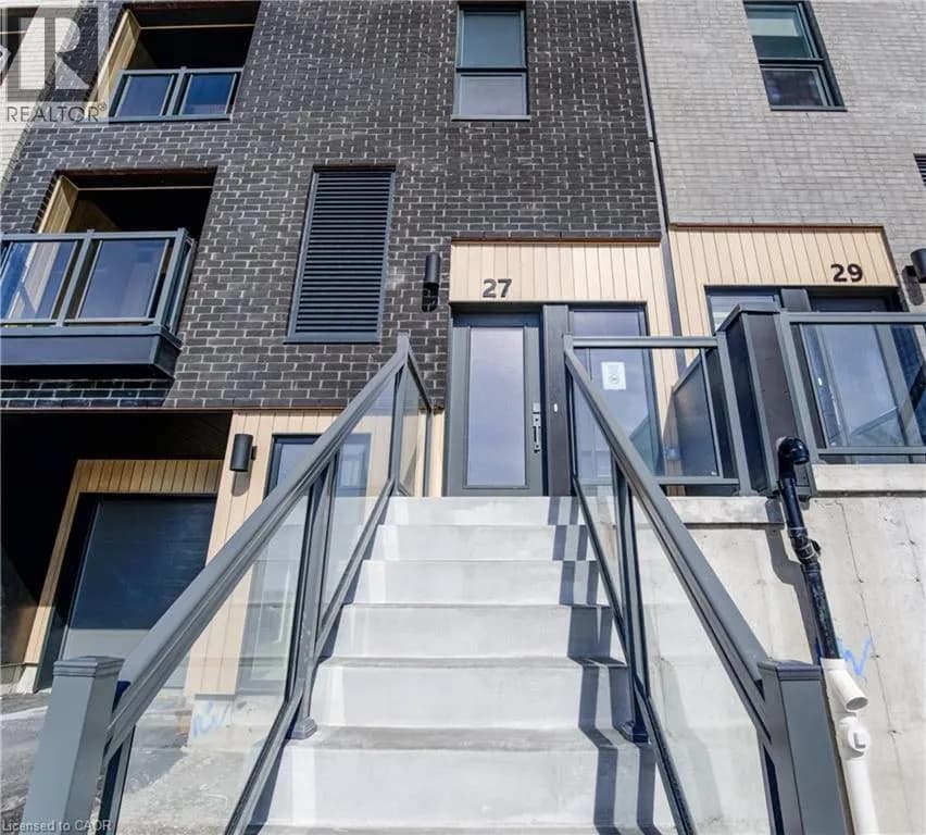 27 URBANE Boulevard — photo 4 of 32