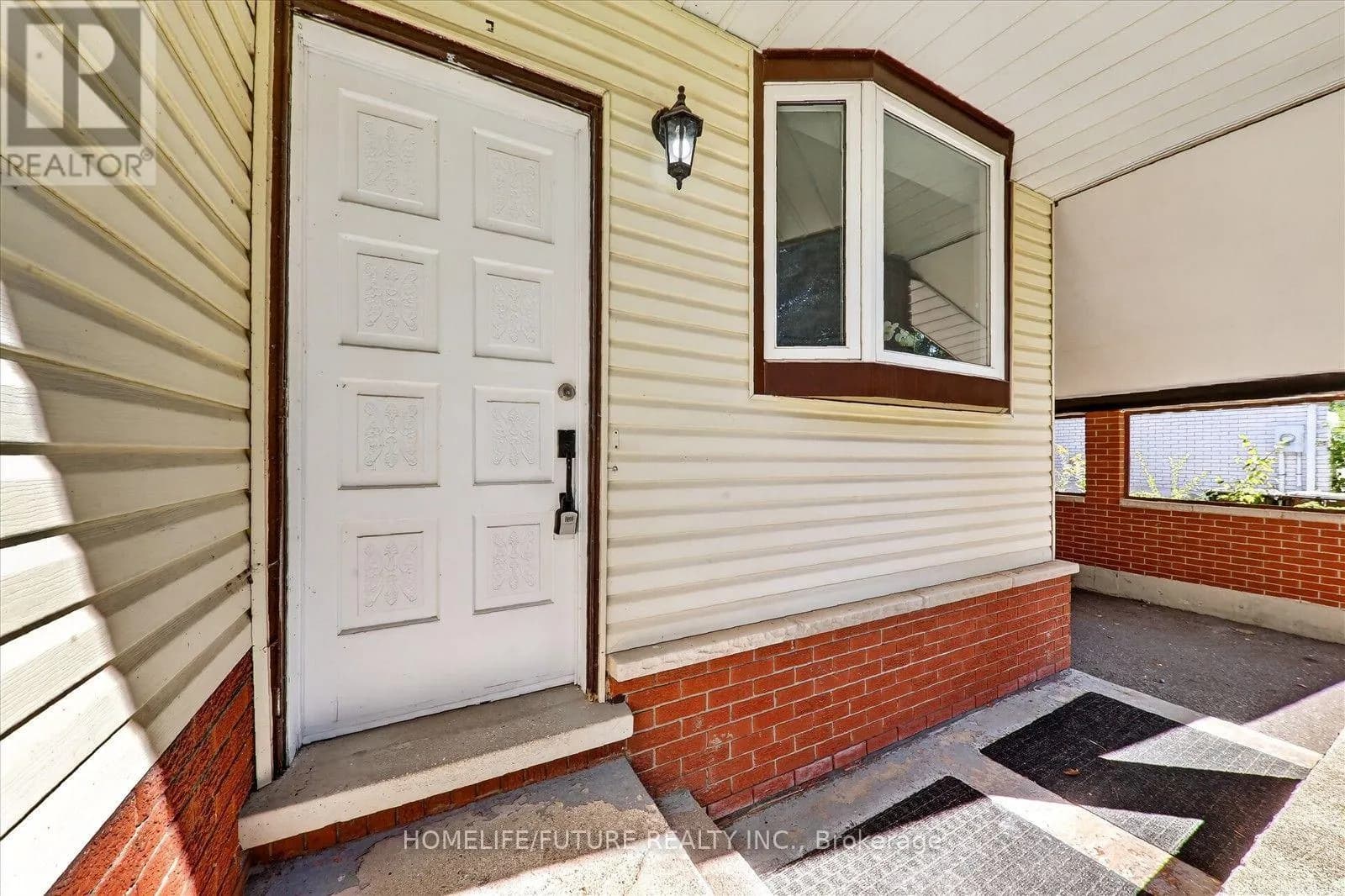 7 CARDILL CRESCENT — photo 5 of 32