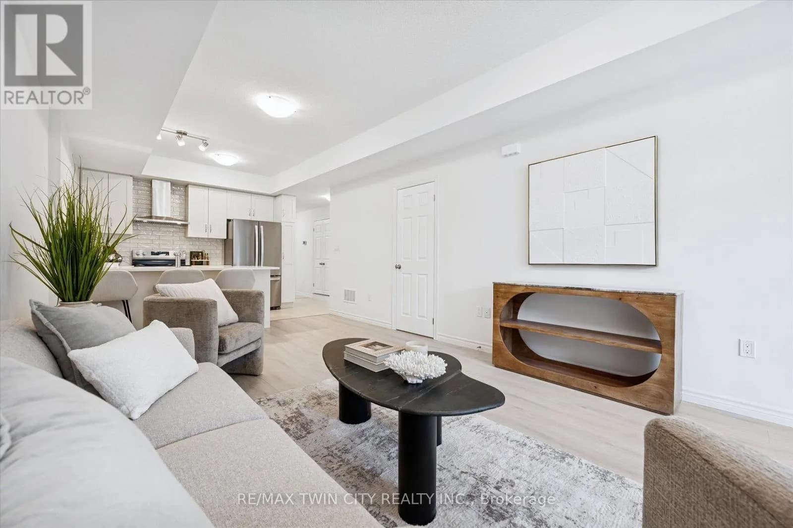 73 LOMOND LANE — photo 3 of 23