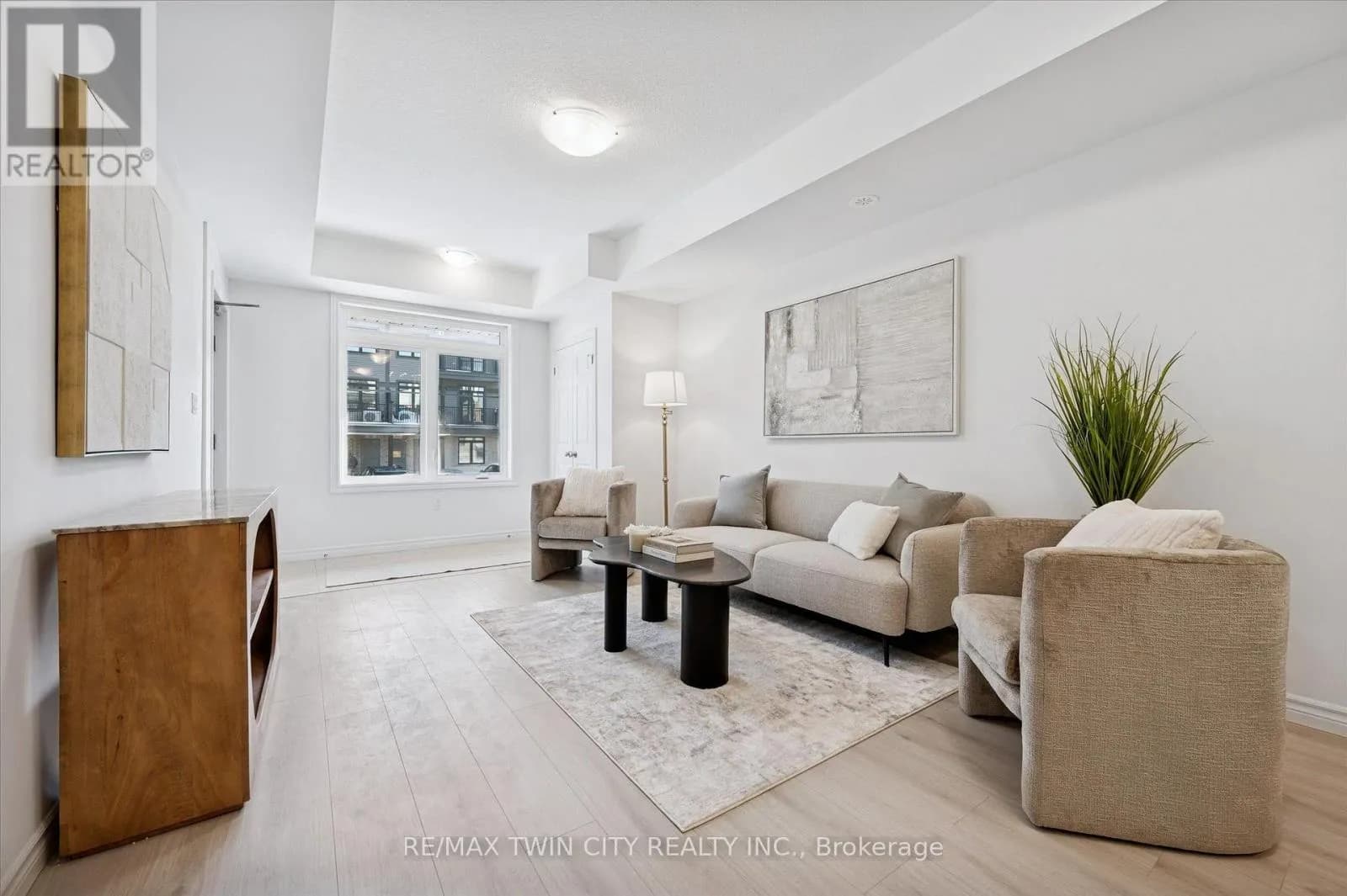 73 LOMOND LANE — photo 4 of 23