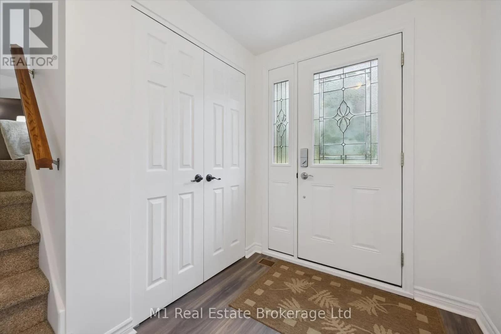 610 ST DAVID STREET S — photo 4 of 50