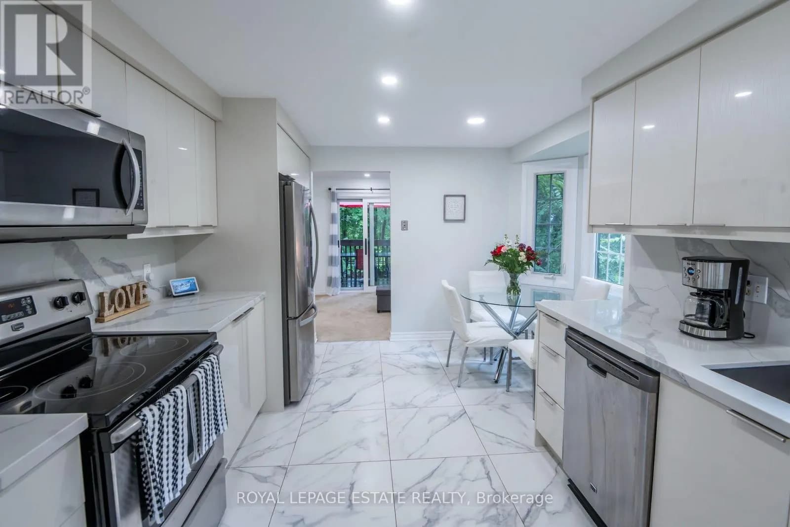 3 - 228 KINGSWOOD DRIVE — photo 3 of 45