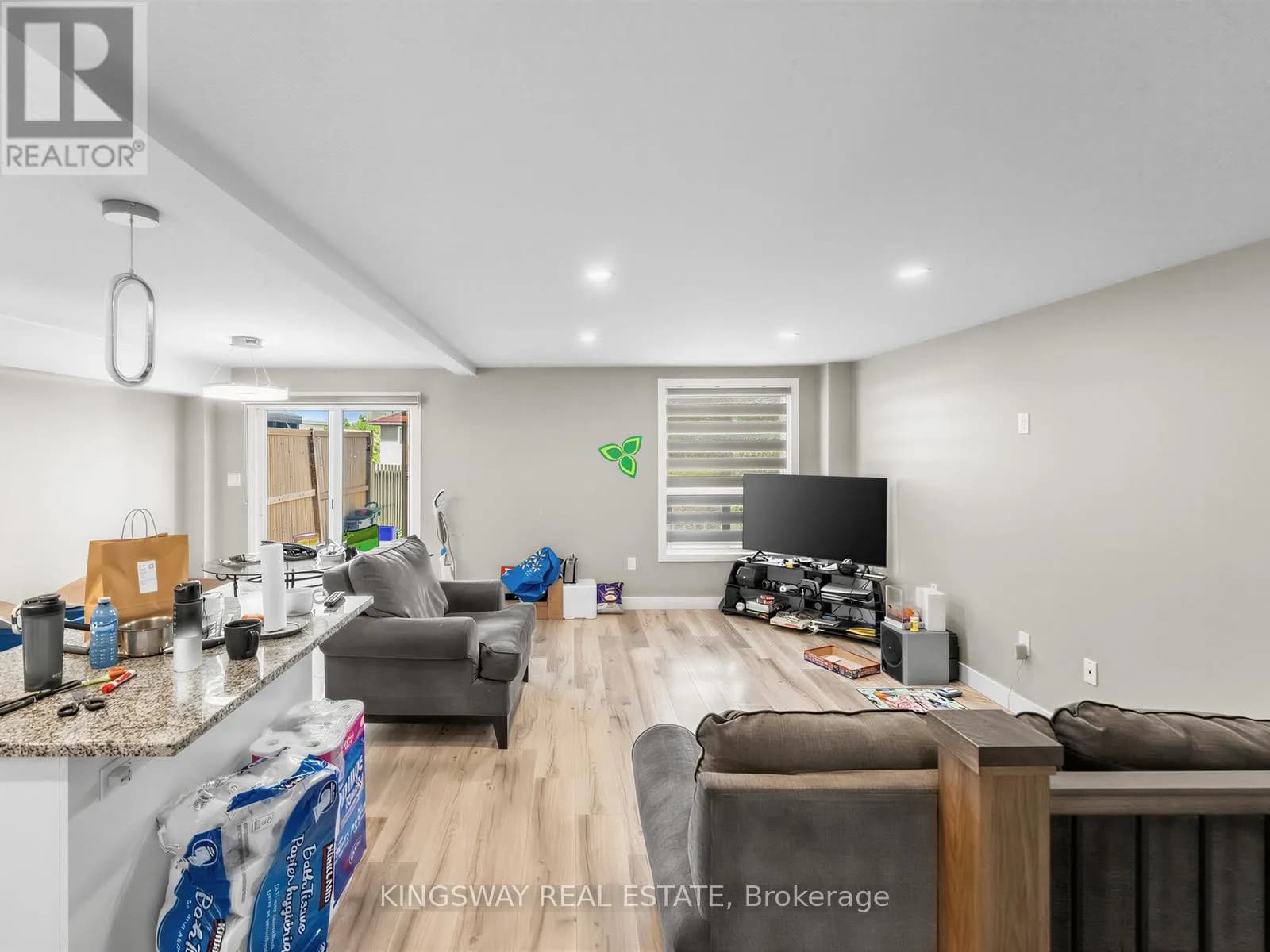 1 HIGHBROOK STREET N — photo 4 of 31