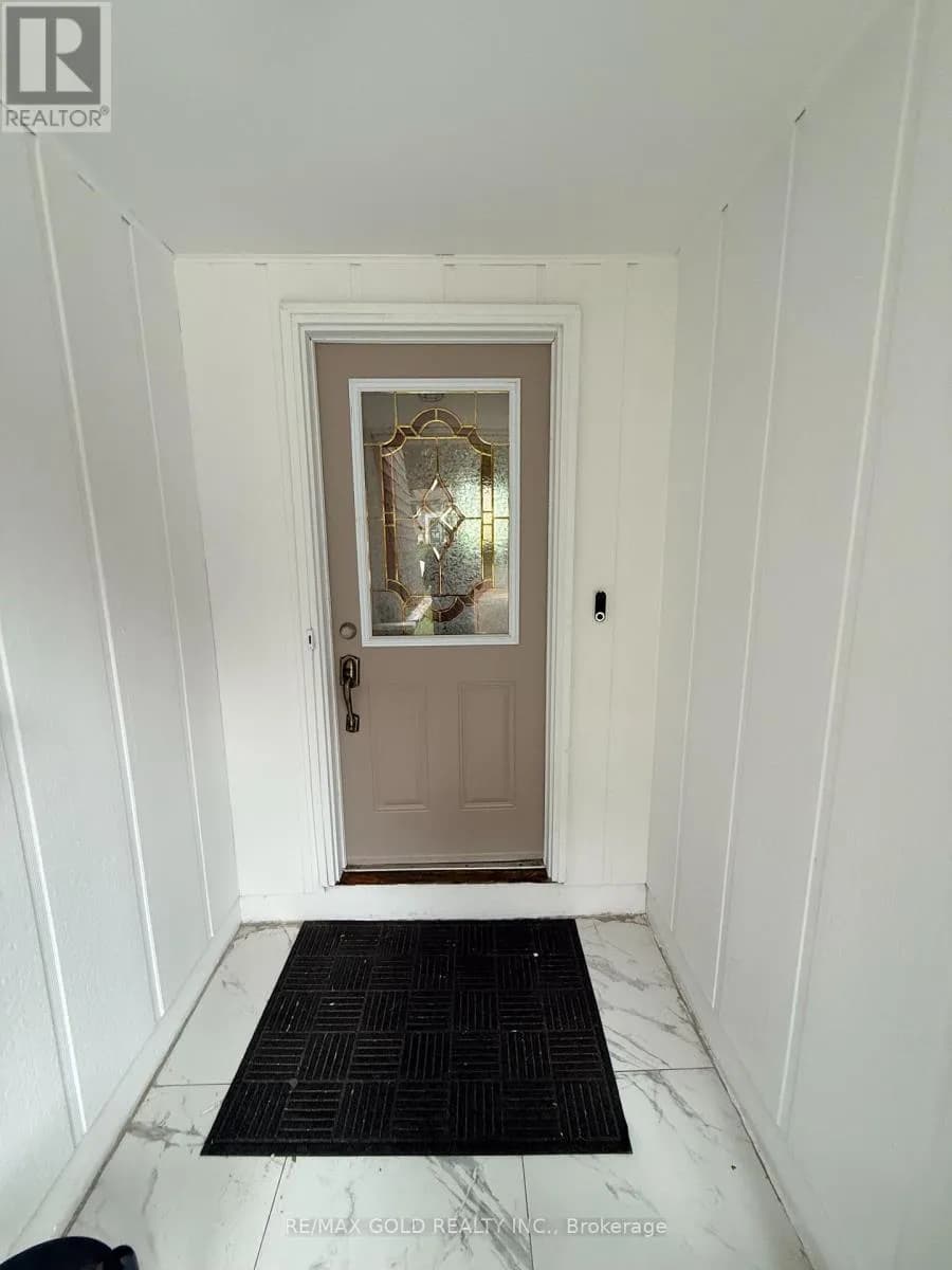 198 COACH HILL DRIVE — photo 4 of 9