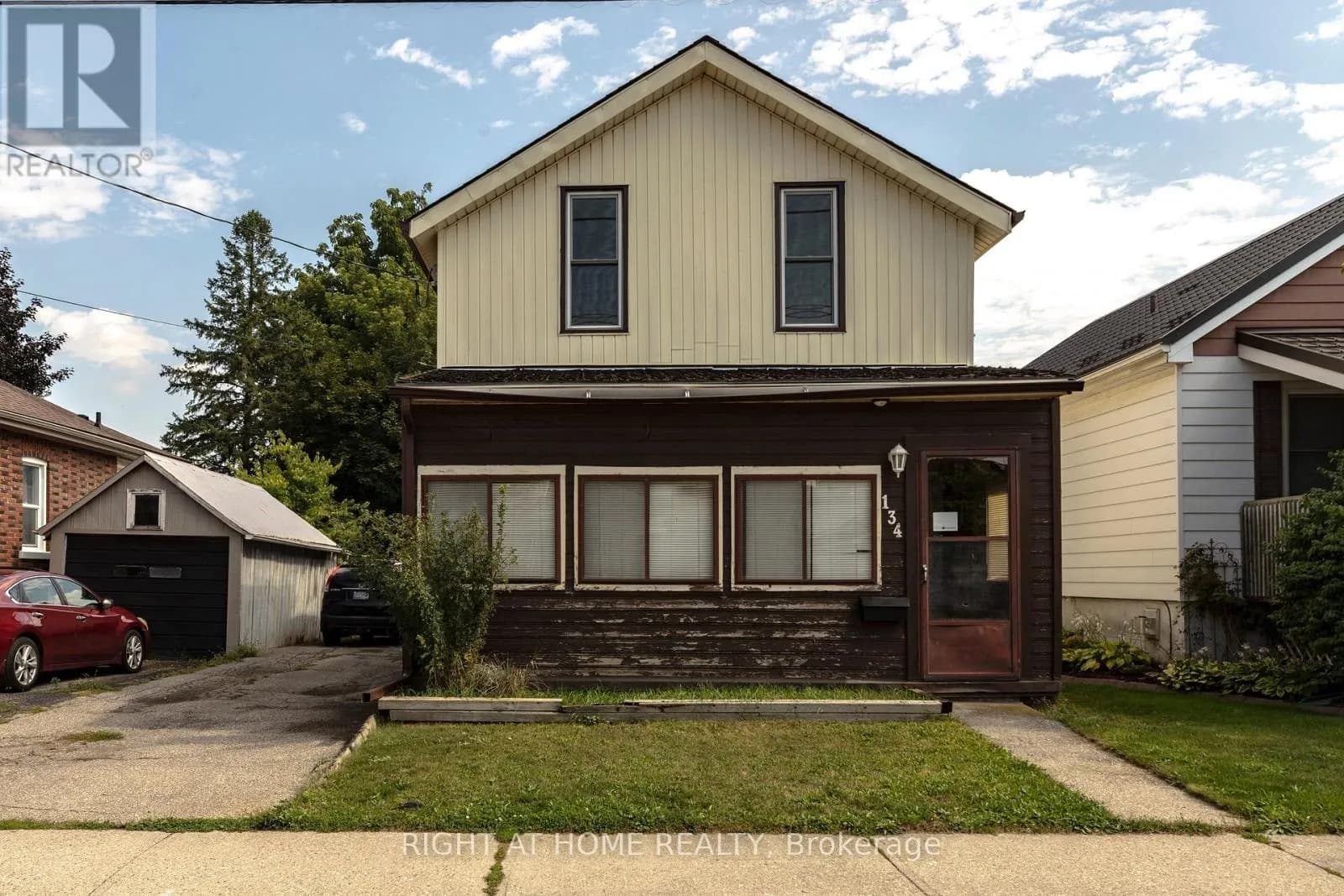 134 CATHARINE AVENUE — photo 2 of 41
