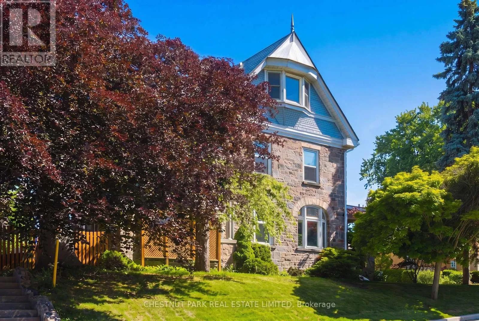 54 BRUCE STREET — photo 2 of 46