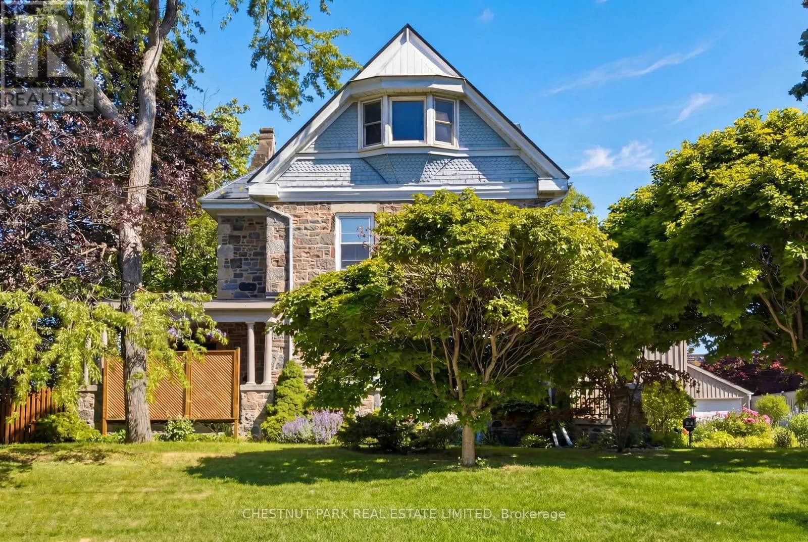 54 BRUCE STREET — photo 3 of 46