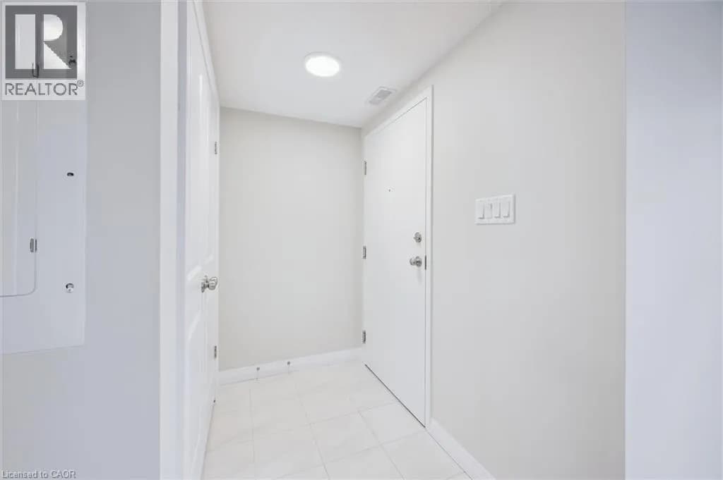 410 NORTHFIELD Drive W Unit# D13 — photo 5 of 14