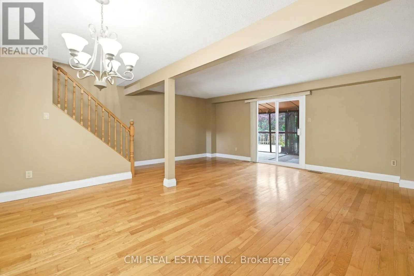 155 FOXHUNT ROAD — photo 5 of 45