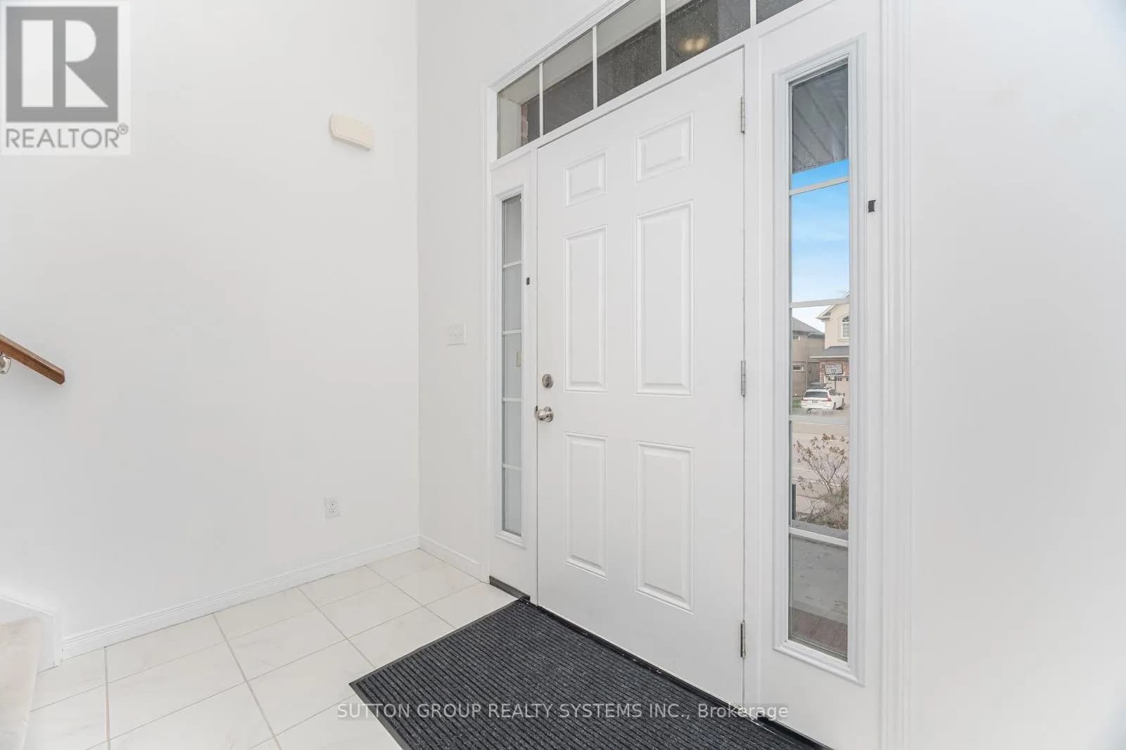 565 SUNDEW DRIVE — photo 3 of 35