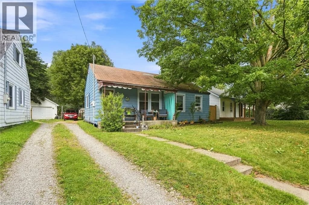9 LANCASTER Avenue — photo 3 of 24