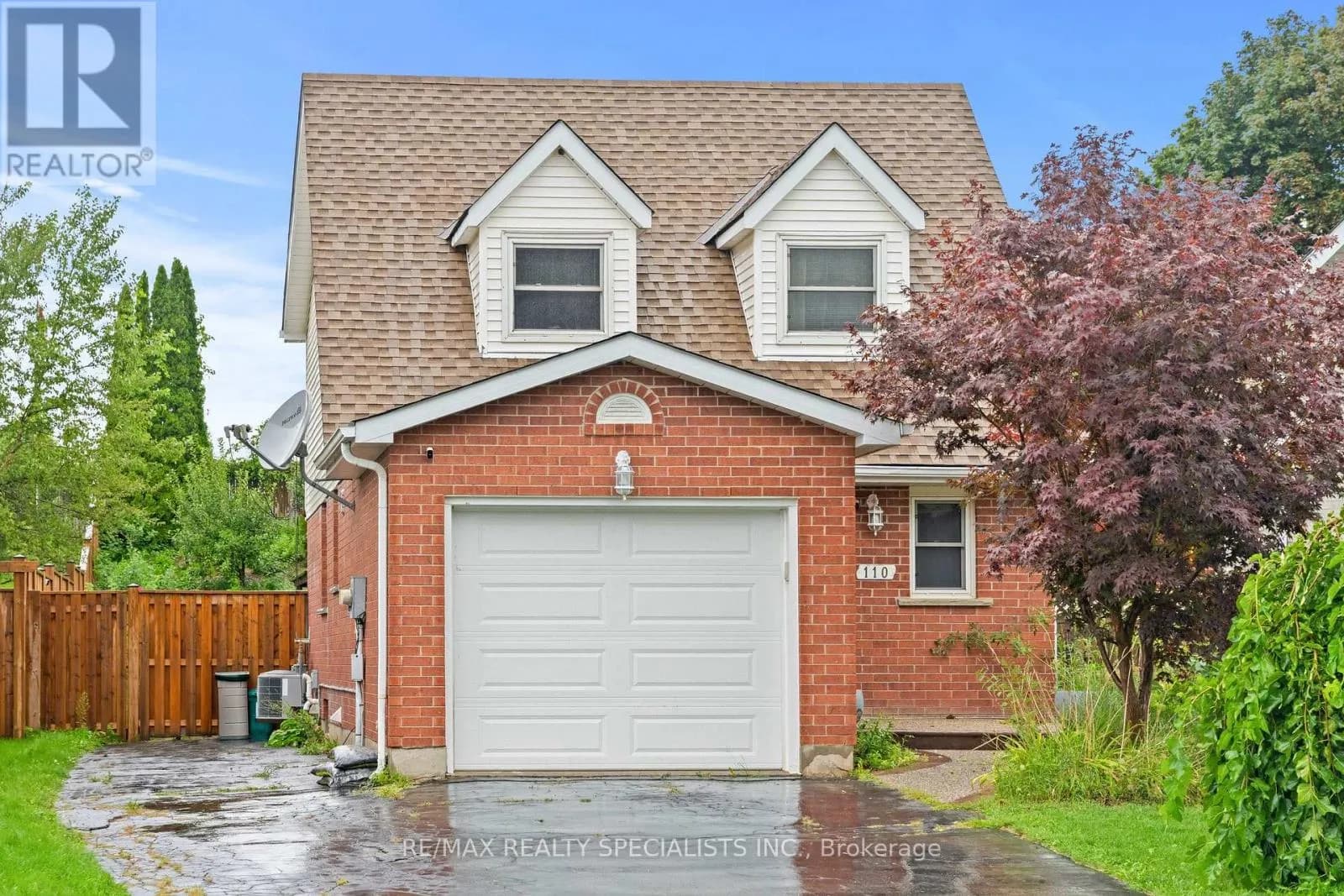 110 STEELES CRESCENT — photo 1 of 36