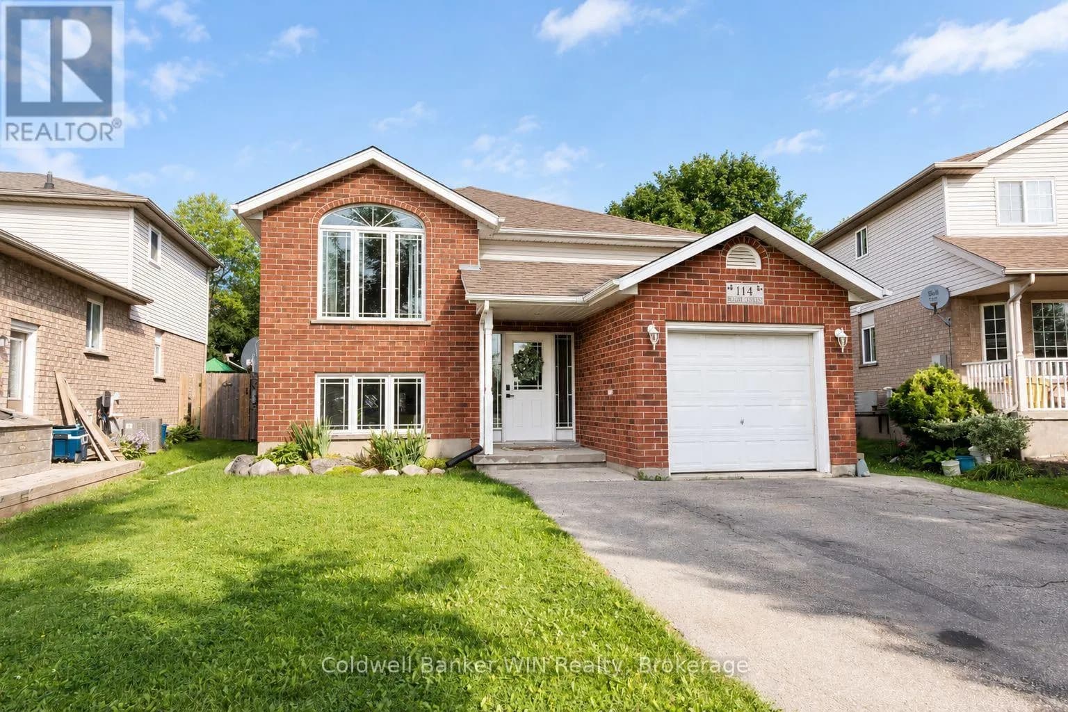 114 BELLAMY CRESCENT — photo 1 of 32