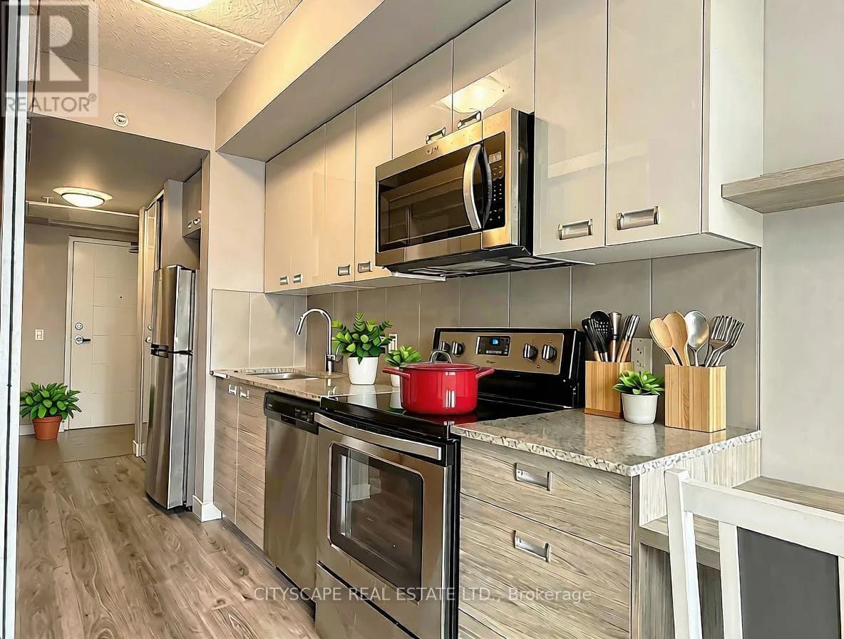 511 - 308 LESTER STREET — photo 1 of 31