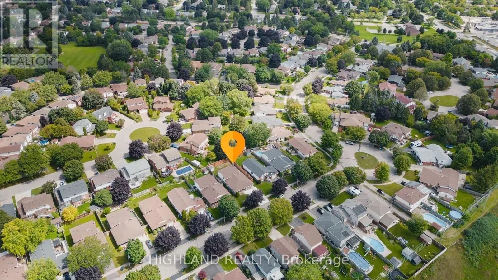 182 FOXHUNT ROAD — photo 3 of 29